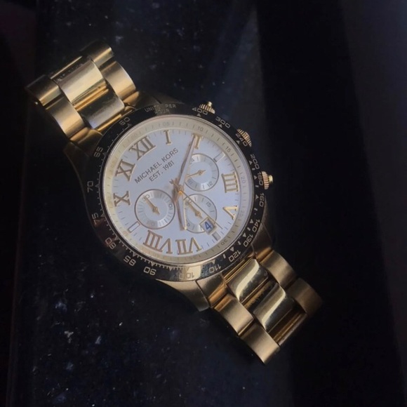 Men’s Micheal Kors watch - Picture 1 of 4